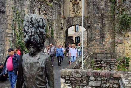 HONDARRIBIA SIEMPRE MERECE.